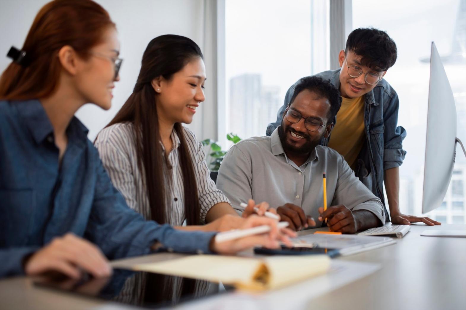 Moderne Unterrichtsräume mit interaktiven Medien